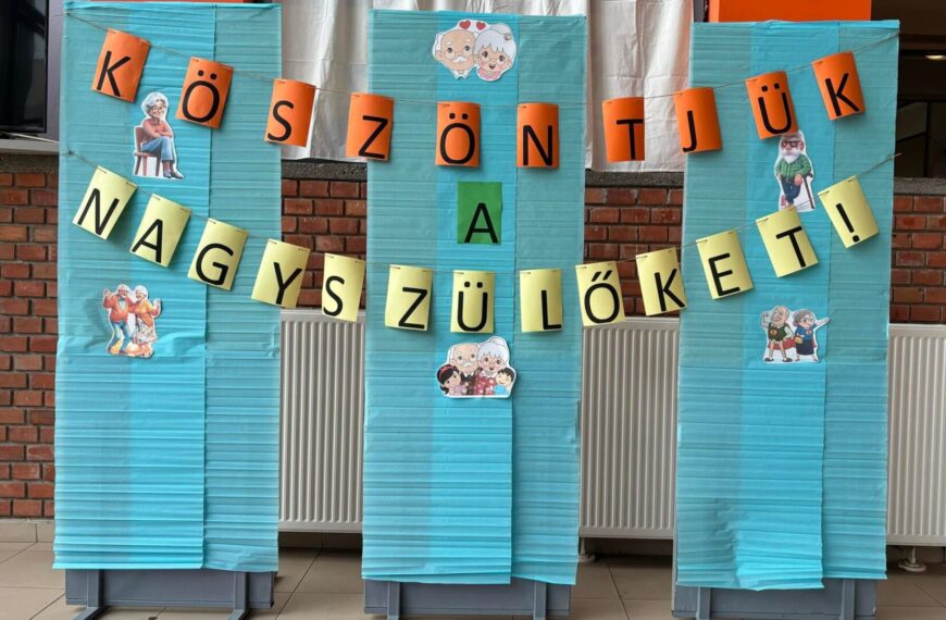 Idősek Napja az iskolában